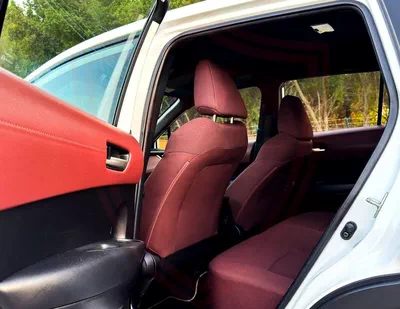 Toyota Corolla Cross XL 1.8L | | GCC | Accident Free | Excellent Condition | 1025 P.M-9
