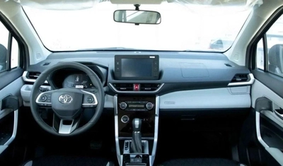 Toyota Veloz Toyota Veloz 2025 Toyota Veloz V 1.5 - Silver inside Black-12