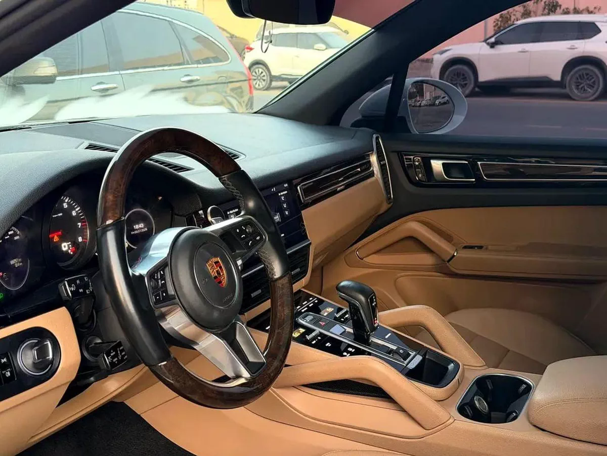 Porsche Cayenne S GCC Specs-8-0