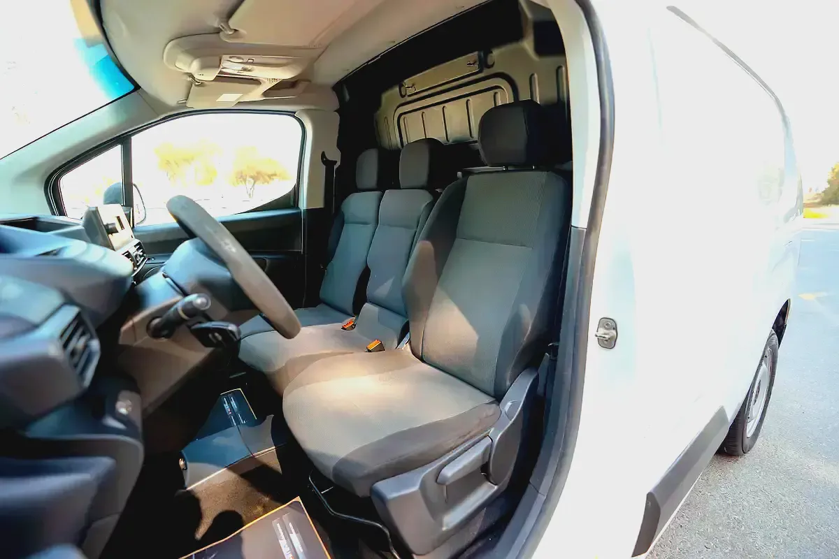 Peugeot Partner | Delivery Van | GCC Specs | Ref#P21471-7-7