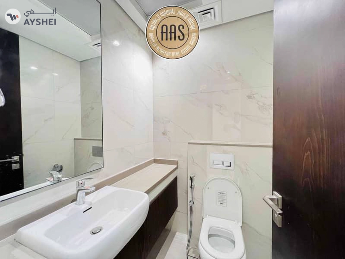 Luxury Living || Spacious 2 Bedroom Hall || Balcony || In 121K Only-11-11