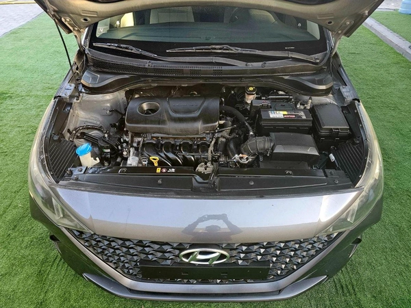 Hyundai Accent / GCC 1.6 V4/ LOW MILEAGE/ SINGLE OWNER