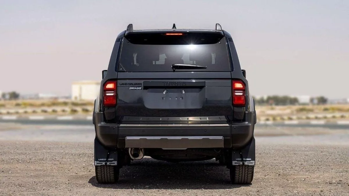 Toyota Prado ADVENTURE (LHD) TOYOTA PRADO 250 WX+ LUXURY 2.8D AT MY2024 – GREY-3-0