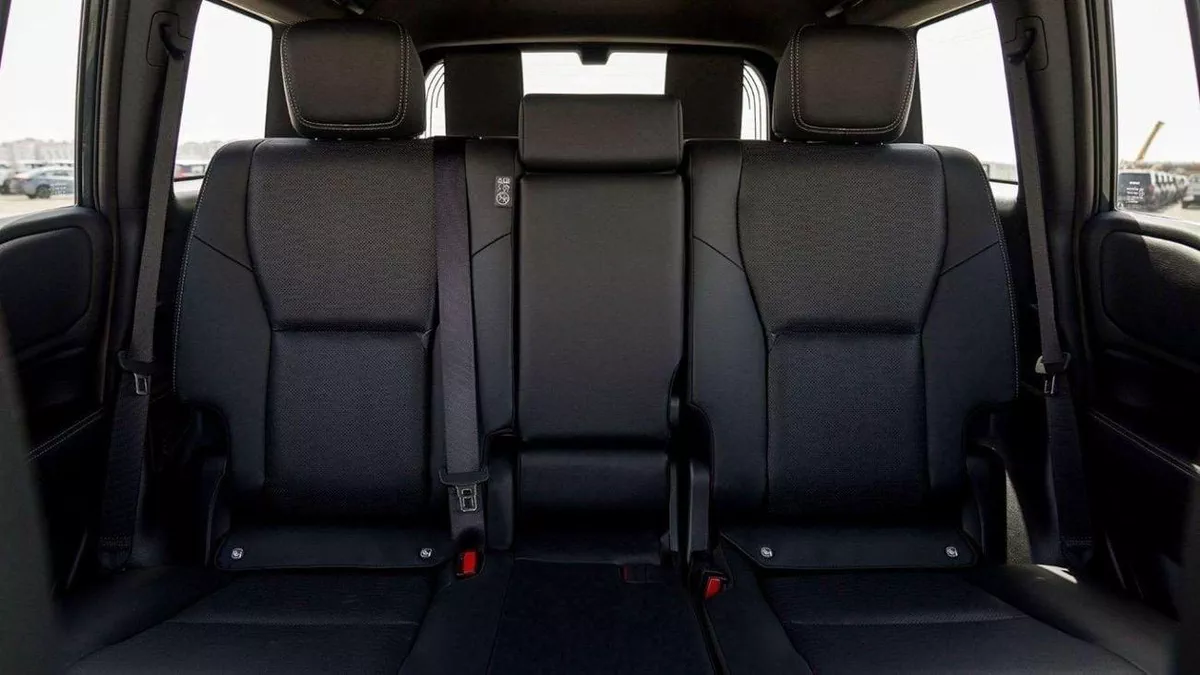 Toyota Prado ADVENTURE (LHD) TOYOTA PRADO 250 WX+ LUXURY 2.8D AT MY2024 – GREY-4-0