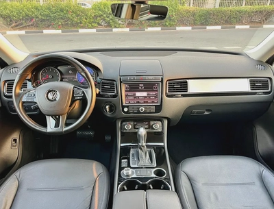 VOLKSWAGEN TOUAREG 2018 V6 FULL SERVICE HISTORY GCC SPEC-11