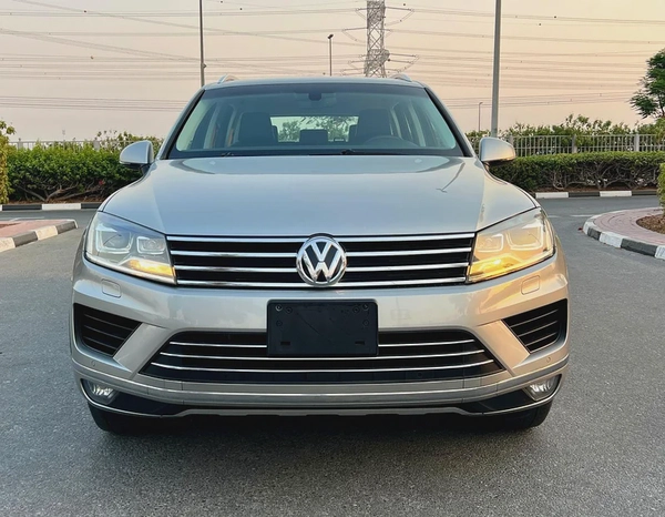 VOLKSWAGEN TOUAREG 2018 V6 FULL SERVICE HISTORY GCC SPEC