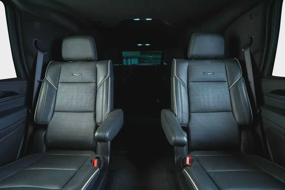 Cadillac Escalade 600 Sport-GCC-7 Seats-Full Service History With Dealer-Black Pack-Captain Seats-19-19