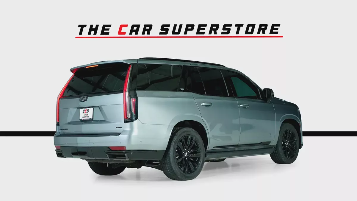 Cadillac Escalade 600 Sport-GCC-7 Seats-Full Service History With Dealer-Black Pack-Captain Seats-7-7