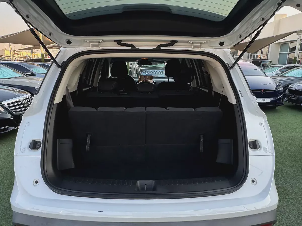 Chevrolet Captiva LT 2023 GCC Specs 7 seats very clean condition-8-8