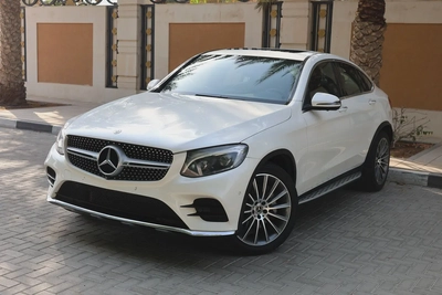 GLC250 COUPE AMG - GCC SPECS - FULL SERVICE HISTORY - ACCIDENT FREE - EXCELENT CONDITION --0