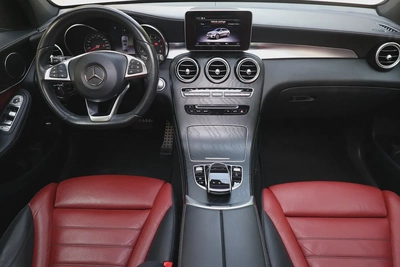GLC250 COUPE AMG - GCC SPECS - FULL SERVICE HISTORY - ACCIDENT FREE - EXCELENT CONDITION --14