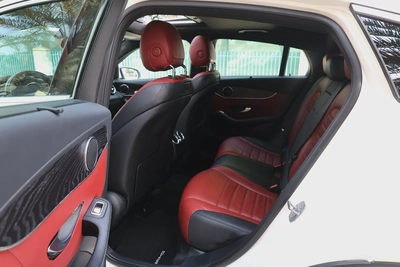 GLC250 COUPE AMG - GCC SPECS - FULL SERVICE HISTORY - ACCIDENT FREE - EXCELENT CONDITION --17