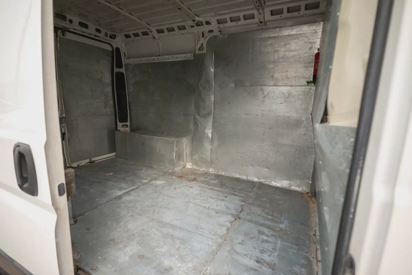 Peugeot Boxer Delivery Van | GCC Specs | Ref#P95395