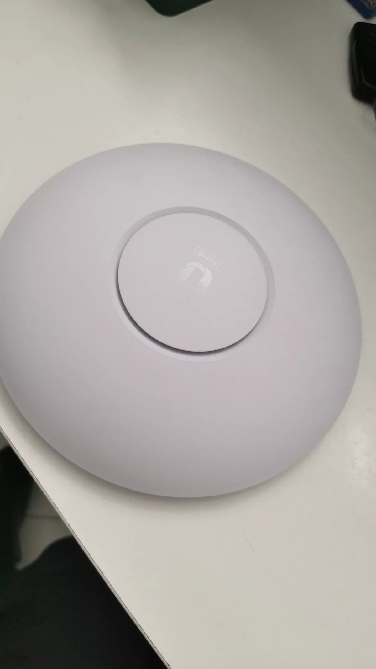 Ubiquiti UniFi 6 Pro (U6-Pro) WiFi 6 Access Point-1-1