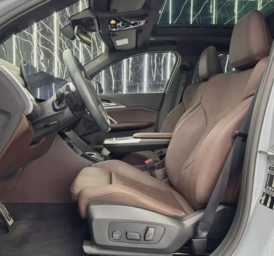 BMW X2 SDrive 18i | GCC | Original paint | Low mileage | AGMC Full service history-11