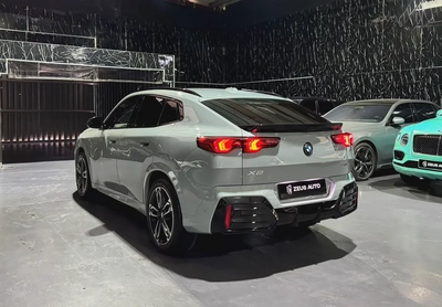 BMW X2 SDrive 18i | GCC | Original paint | Low mileage | AGMC Full service history-4