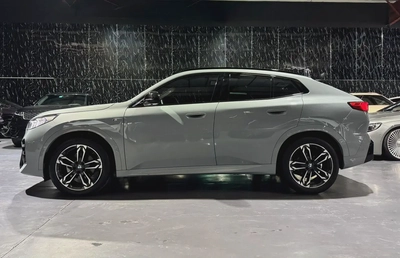 BMW X2 SDrive 18i | GCC | Original paint | Low mileage | AGMC Full service history-5
