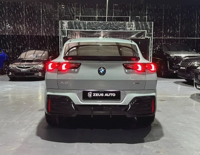 BMW X2 SDrive 18i | GCC | Original paint | Low mileage | AGMC Full service history-6