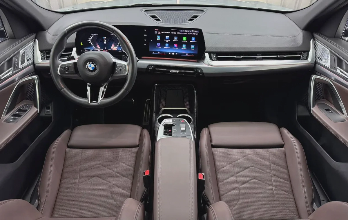 BMW X2 SDrive 18i | GCC | Original paint | Low mileage | AGMC Full service history-17-17