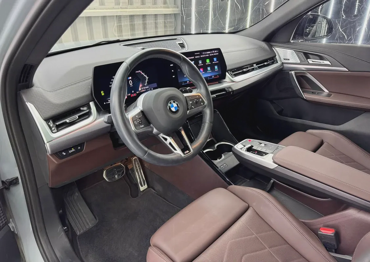 BMW X2 SDrive 18i | GCC | Original paint | Low mileage | AGMC Full service history-8-8