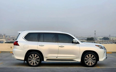 Lexus LX 570 Platinum 5.7L. Al- Futtaim Motors-3