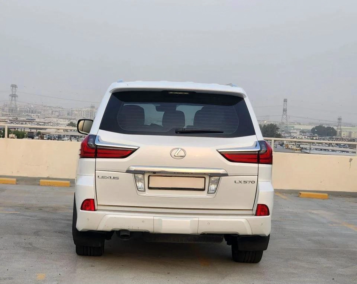 Lexus LX 570 Platinum 5.7L. Al- Futtaim Motors-5-5