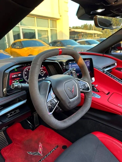 CHEVROLET CORVETTE C8 3LT GCC 2023 70th anniversary Hardtop Convertible Free Contract Service Till-7
