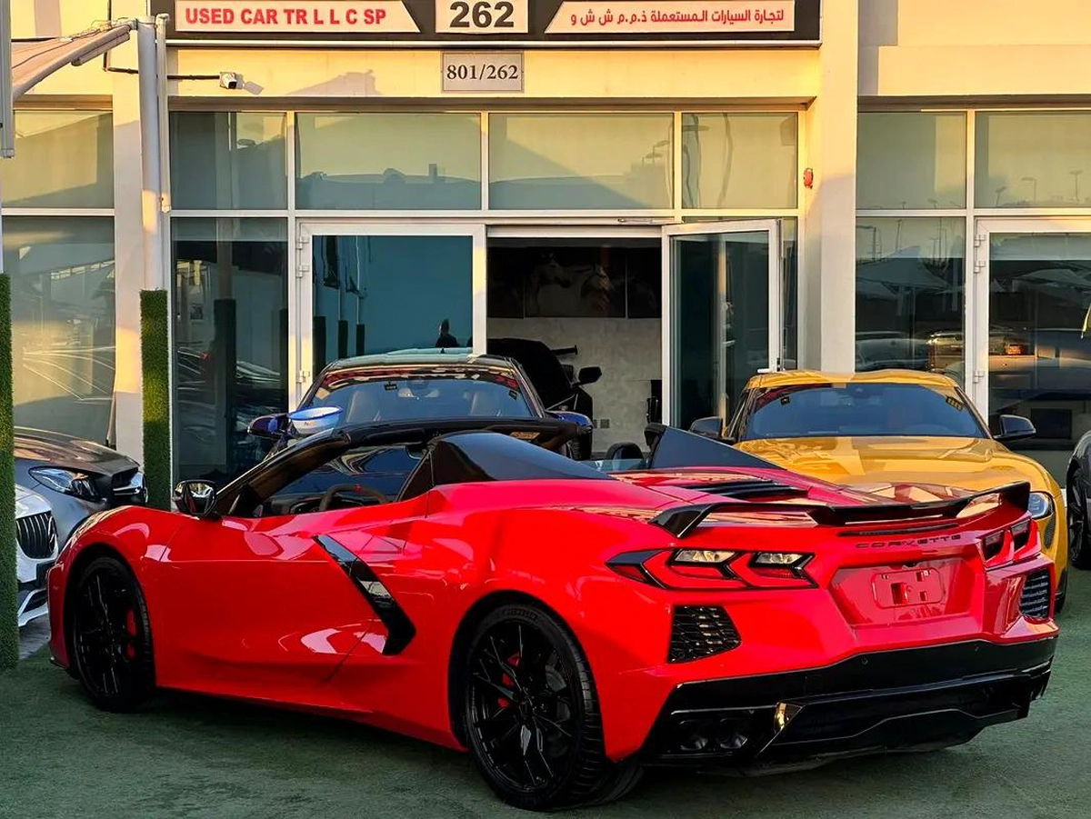 CHEVROLET CORVETTE C8 3LT GCC 2023 70th anniversary Hardtop Convertible Free Contract Service Till-6-6