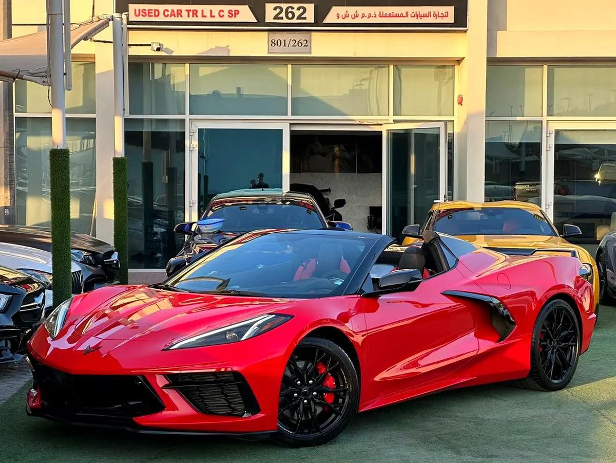 CHEVROLET CORVETTE C8 3LT GCC 2023 70th anniversary Hardtop Convertible Free Contract Service Till-0-0