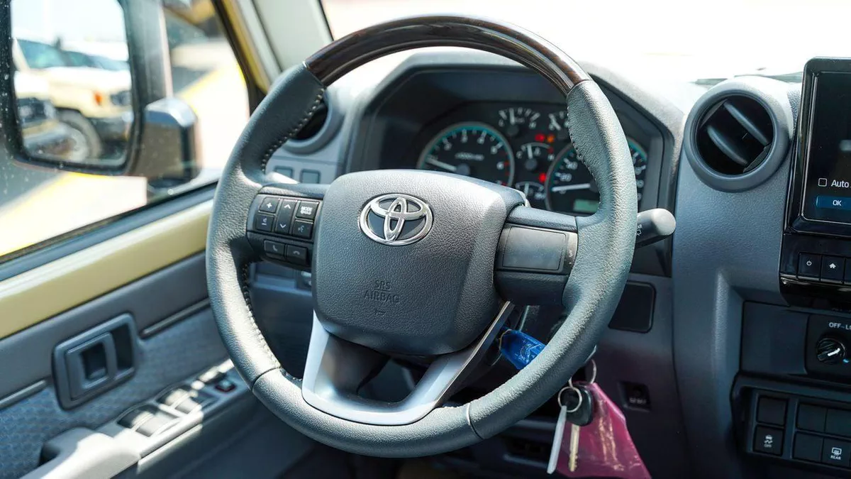 Toyota Land Cruiser 70 LC76 LX LC76 4.0L PTR 2026 MODEL MANUAL MID-4-0
