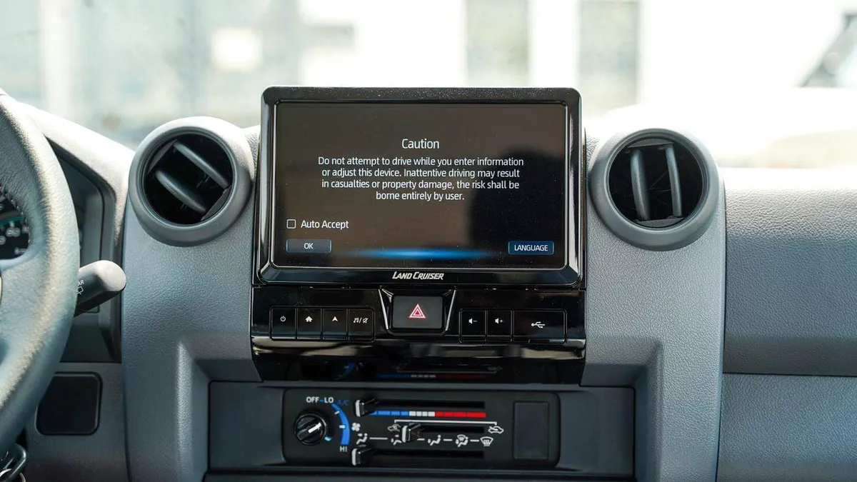 Toyota Land Cruiser 70 LC76 LX LC76 4.0L PTR 2026 MODEL MANUAL MID-5-0