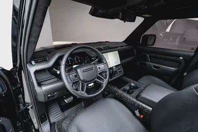 2026 LAND ROVER DEFENDER P635 OCTA BLACK EDITION | GCC DEALER WARRANTY & SERVICES-7