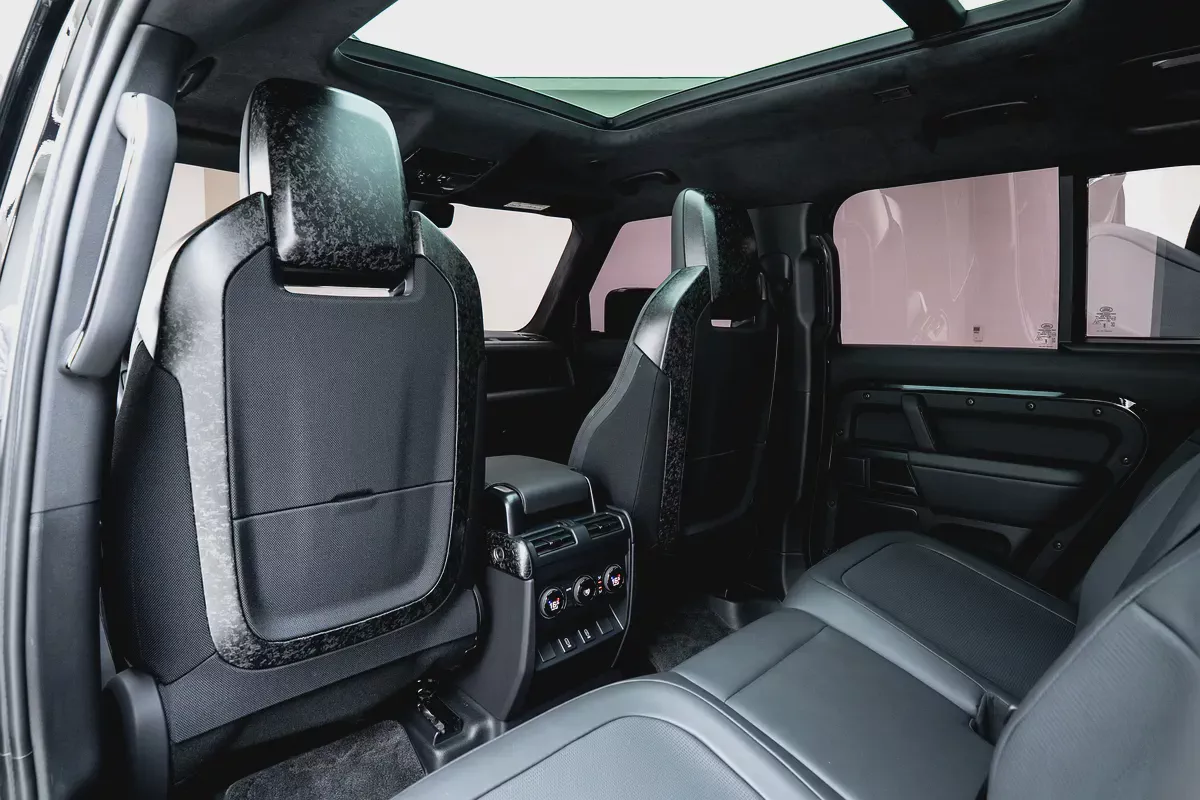2026 LAND ROVER DEFENDER P635 OCTA BLACK EDITION | GCC DEALER WARRANTY & SERVICES-11-11