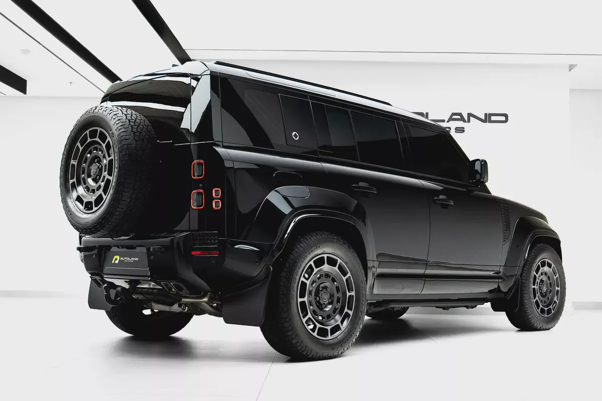 2026 LAND ROVER DEFENDER P635 OCTA BLACK EDITION | GCC DEALER WARRANTY & SERVICES-1-1