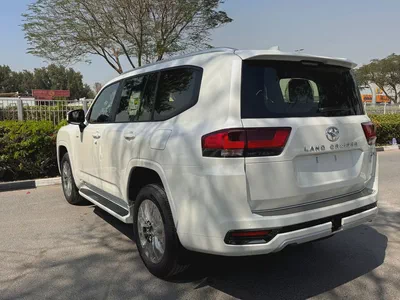 Toyota Land Cruiser GXR 2026 GCC Specs - Brand New Luxury SUV-2