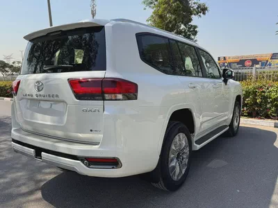Toyota Land Cruiser GXR 2026 GCC Specs - Brand New Luxury SUV-3