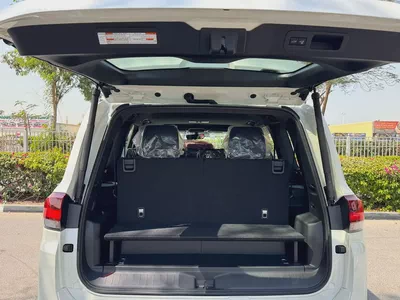 Toyota Land Cruiser GXR 2026 GCC Specs - Brand New Luxury SUV-4