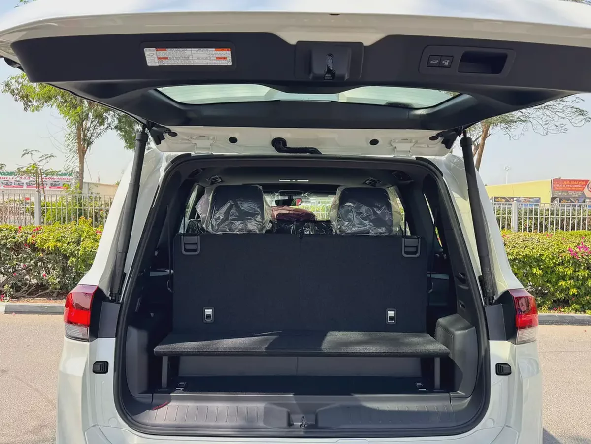 Toyota Land Cruiser GXR 2026 GCC Specs - Brand New Luxury SUV-4-4