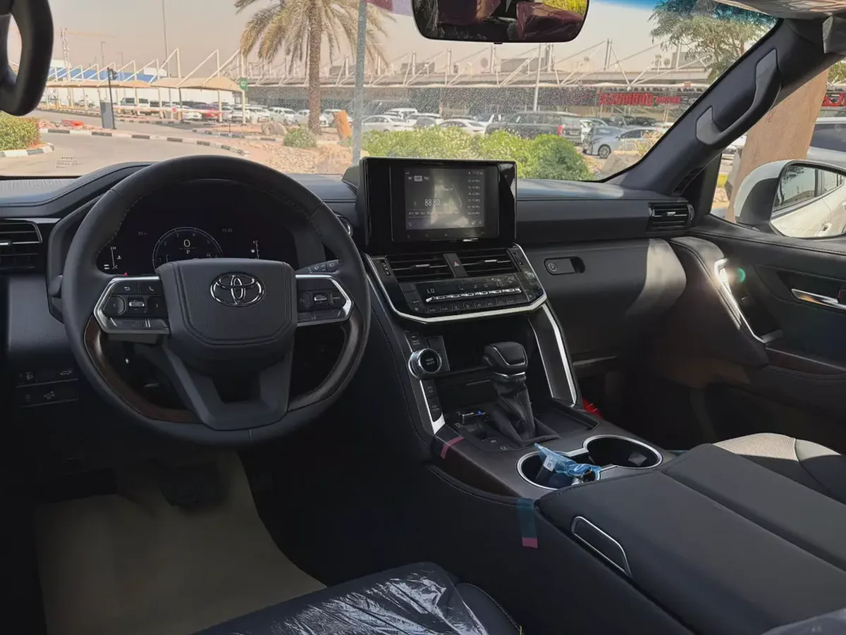 Toyota Land Cruiser GXR 2026 GCC Specs - Brand New Luxury SUV-8-8