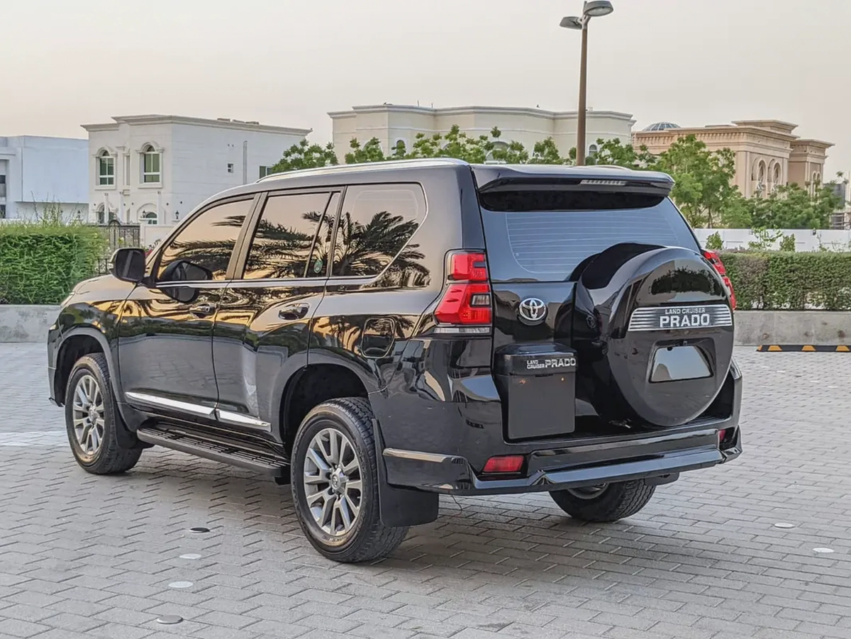 TOYOTA PRADO 2020 GCC V6 IN EXCELLENT CONDITION-13-13