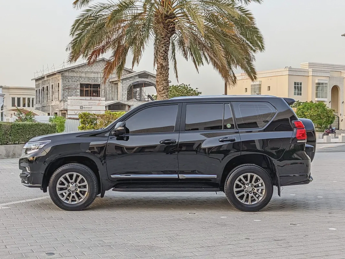 TOYOTA PRADO 2020 GCC V6 IN EXCELLENT CONDITION-14-14