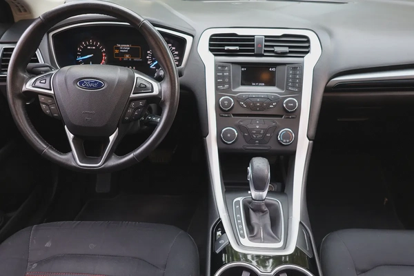 FORD FUSION SE - GCC SPECS - ACCIDENT FREE - FULL SERVICE HISTORY - EXCELENT CONDITION -