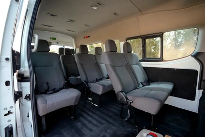 High-Roof 13-Seater Passenger Van | Manual | GCC Specs | Ref#N85144-13