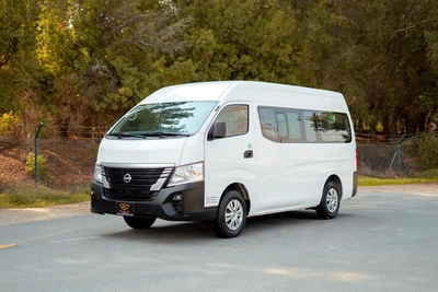 High-Roof 13-Seater Passenger Van | Manual | GCC Specs | Ref#N85144-0