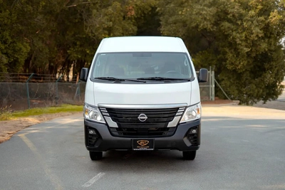 High-Roof 13-Seater Passenger Van | Manual | GCC Specs | Ref#N85144-11