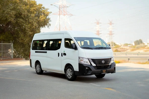 High-Roof 13-Seater Passenger Van | Manual | GCC Specs | Ref#N85144