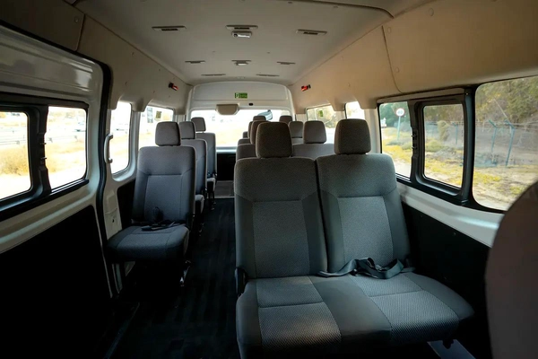 High-Roof 13-Seater Passenger Van | Manual | GCC Specs | Ref#N85144