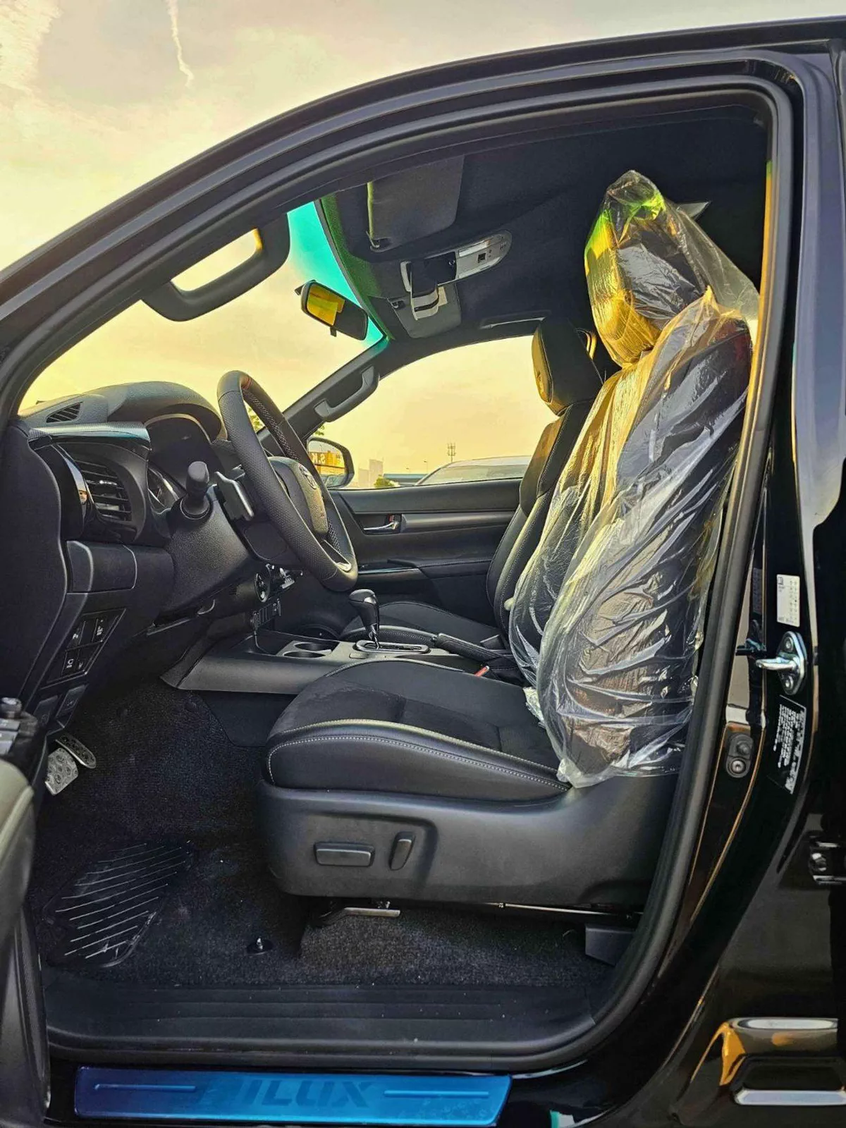 Toyota Hilux GR SPORT WIDE BODY/ 4.0L PETROL /OVER FENDER /360*CAMERA/DRIVER PWR SEATS WITH LATHER (CODE#HGRPKW)-10-0