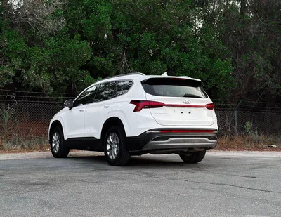 Hyundai Santa Fe SMART Hyundai Santa Fe | 2.5 L | 2023 | GCC | Accident-Free | In Excellent Condition | 1142 P.M-4