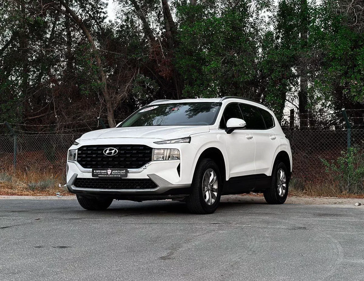 Hyundai Santa Fe SMART Hyundai Santa Fe | 2.5 L | 2023 | GCC | Accident-Free | In Excellent Condition | 1142 P.M-2-0